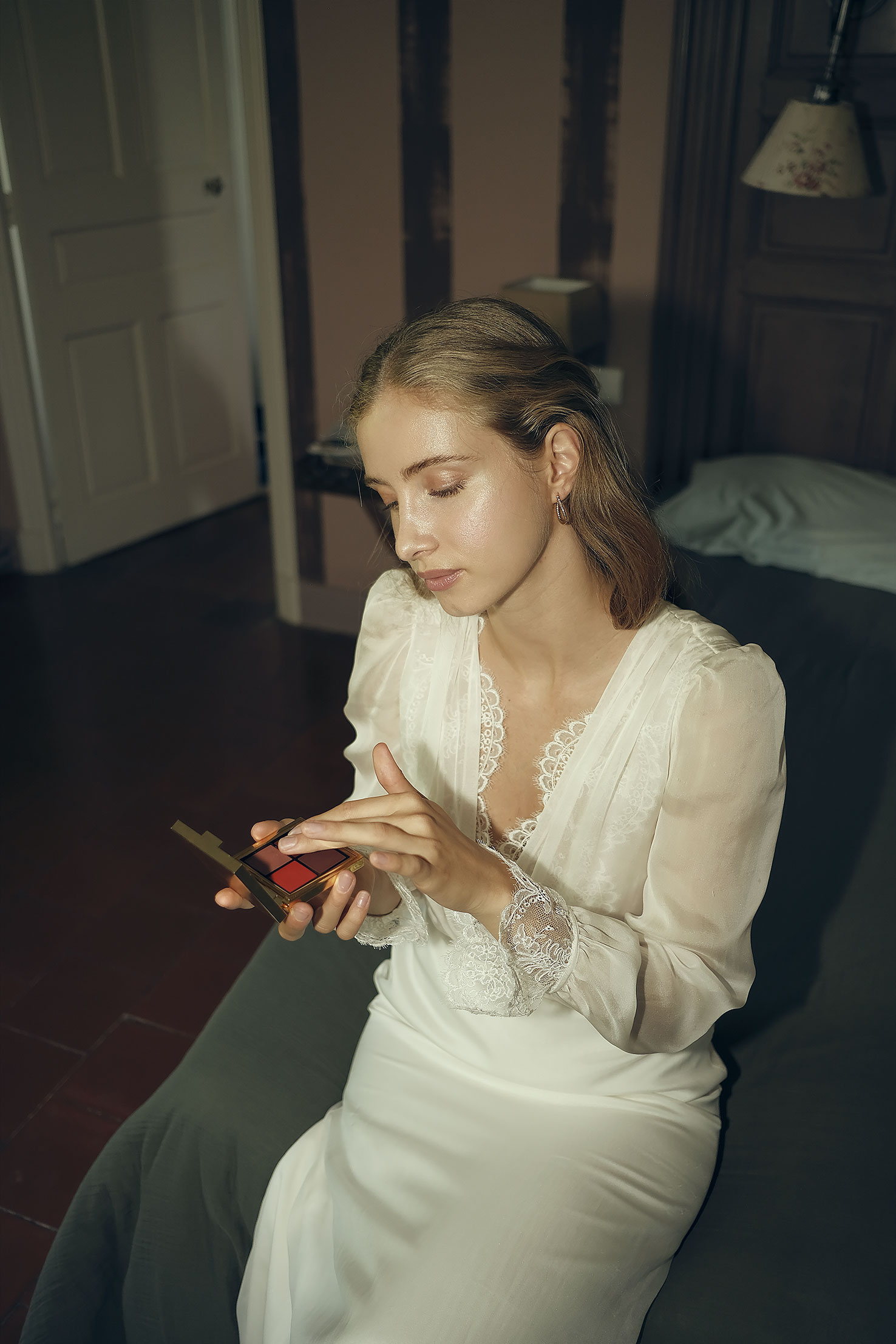 Olympe-mariage beau-costumes campagne photographie photo flash modele mathilda galmot leah hoffman charlotte lamouroux coline berger damien lemaire