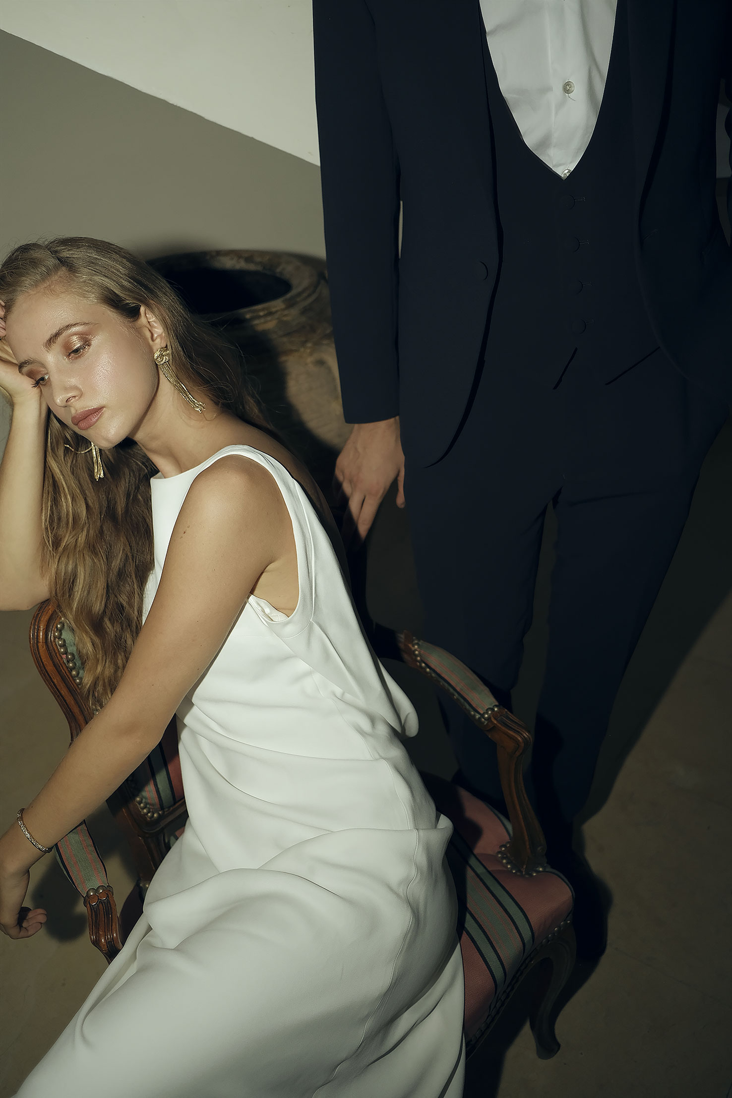 Olympe-mariage beau-costumes campagne photographie flash photo modele mathilda galmot leah hoffman charlotte lamouroux coline berger damien lemaire